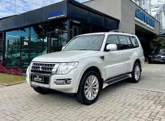 MITSUBISHI PAJERO FULL 3.2 HPE 4X4 16V TURBO INTERCOOLER DIESEL 4P AUTOMÁTICO